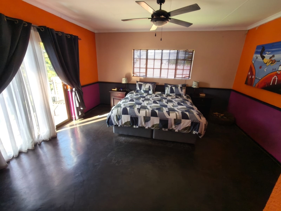 3 Bedroom Property for Sale in Safari Gardens North West